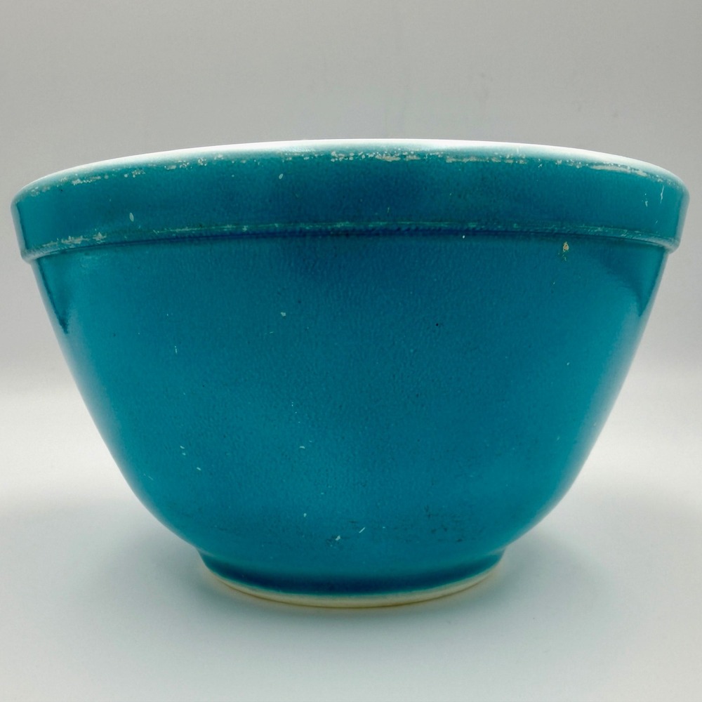 Vintage Pyrex 401 Turquoise Blue Mixing Bowl 1.5 Pint Milk Glass Mid Century
